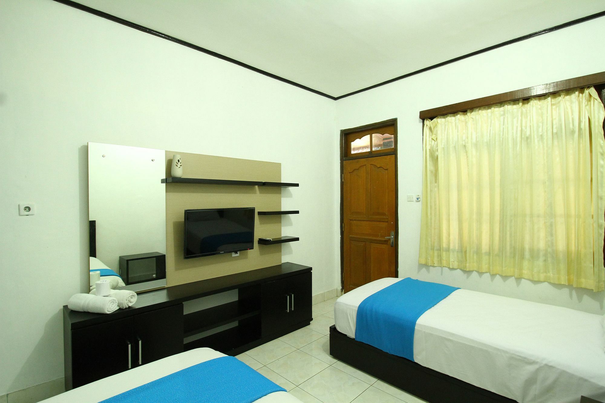 Dua Dara Inn Kuta Legian  Ngoại thất bức ảnh