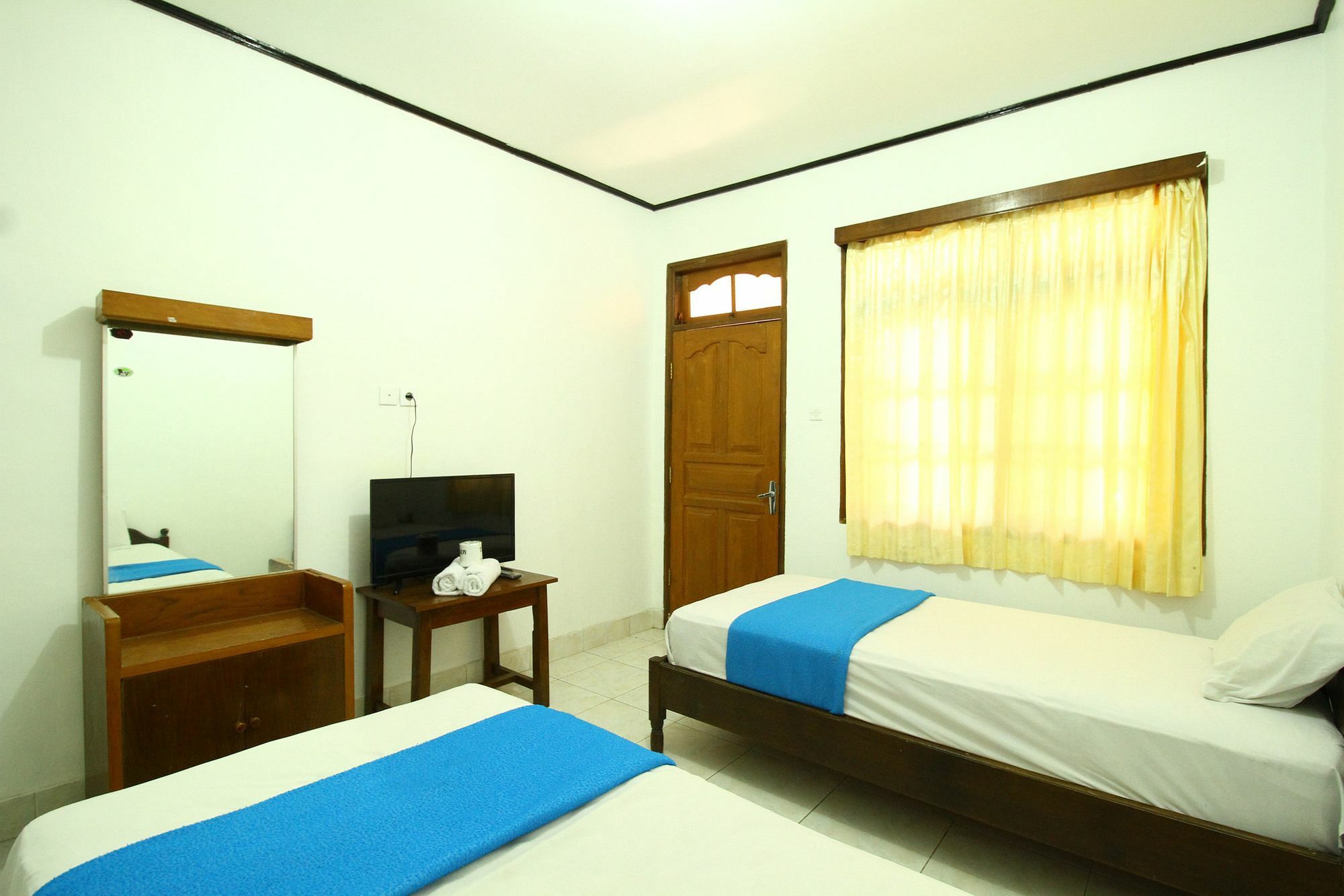 Dua Dara Inn Kuta Legian  Ngoại thất bức ảnh