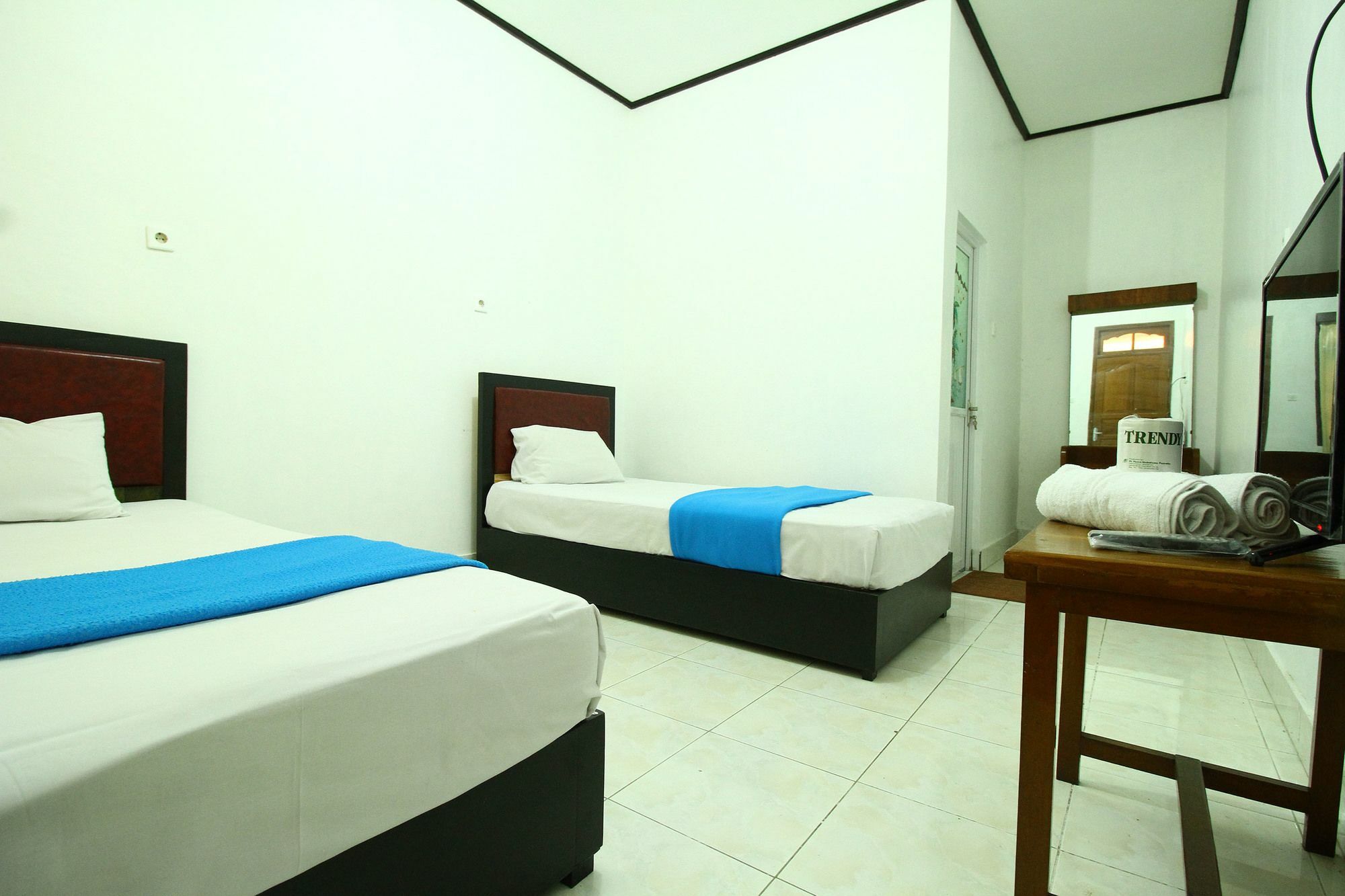 Dua Dara Inn Kuta Legian  Ngoại thất bức ảnh
