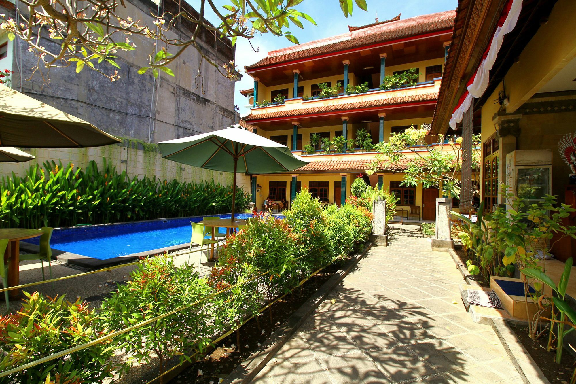 Dua Dara Inn Kuta Legian  Ngoại thất bức ảnh
