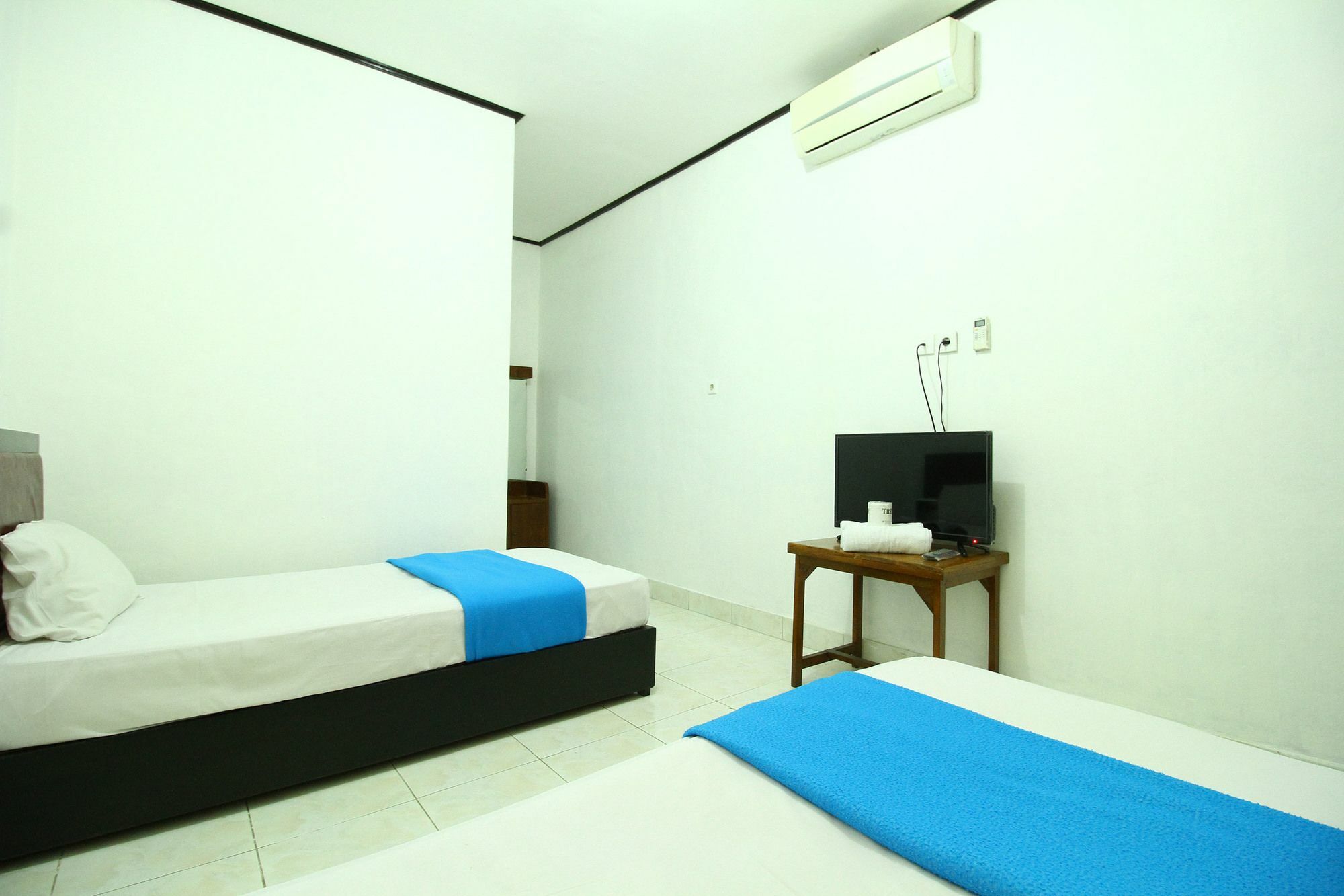 Dua Dara Inn Kuta Legian  Ngoại thất bức ảnh